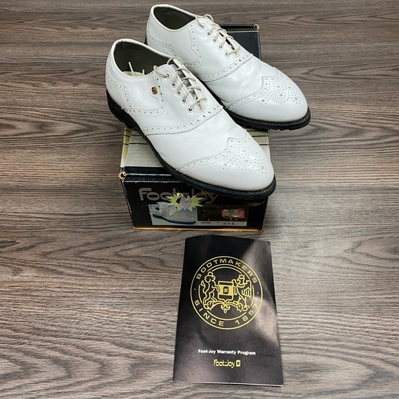 NEW FootJoy Classics Professional Golf Shoes 8.5 E - Picture 1 of 9